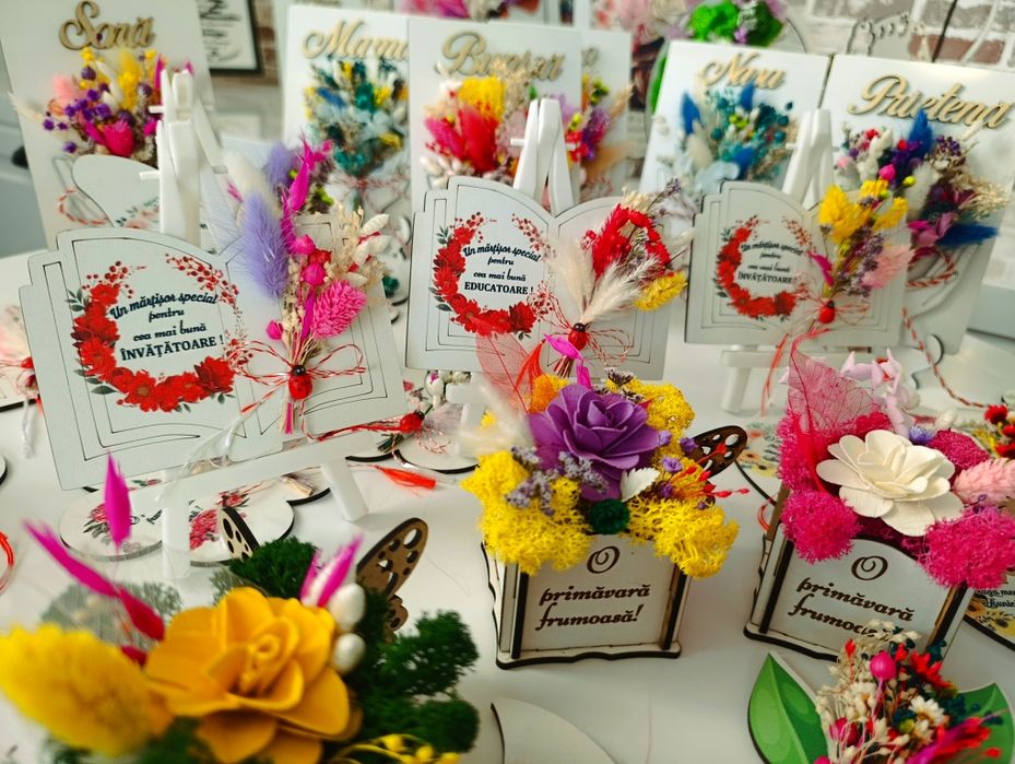 Decorațiuni si mărțișoare magnetice