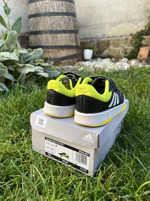 Оригинални маратонки Adidas