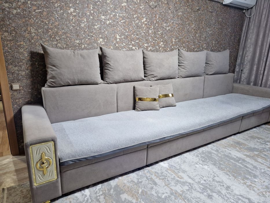 Продам диван 4-х метровый