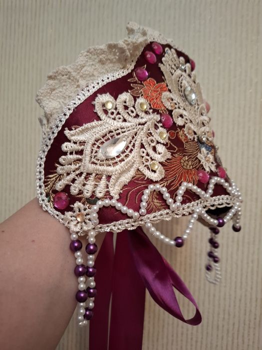 Кокошник ручной работы