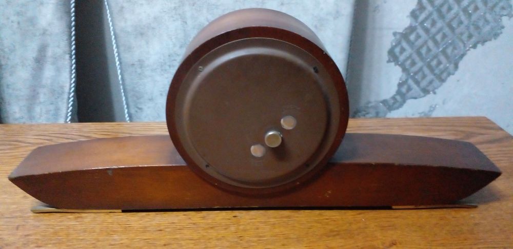 Каминные часы Весна