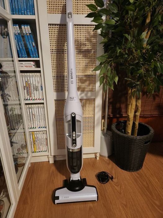 Aspirator cu acumulatori Bosch Flexxo