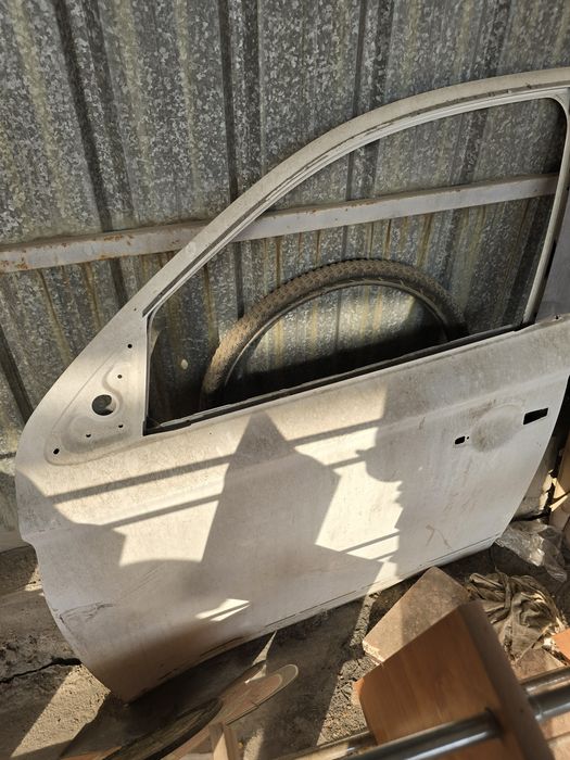 АвтоДверь Mitsubishi Outlender