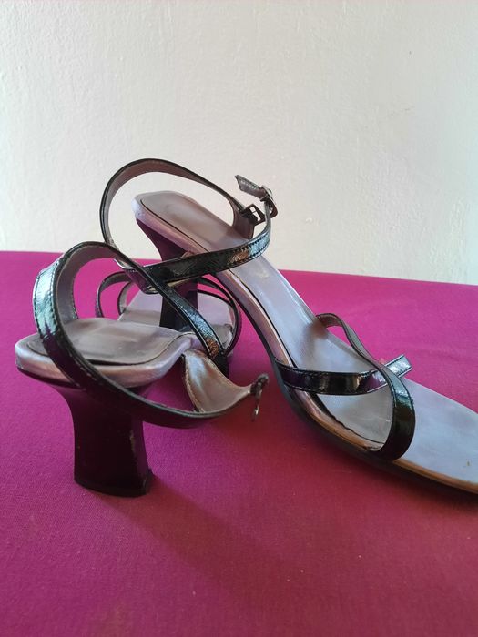 Sandale negre cu barete