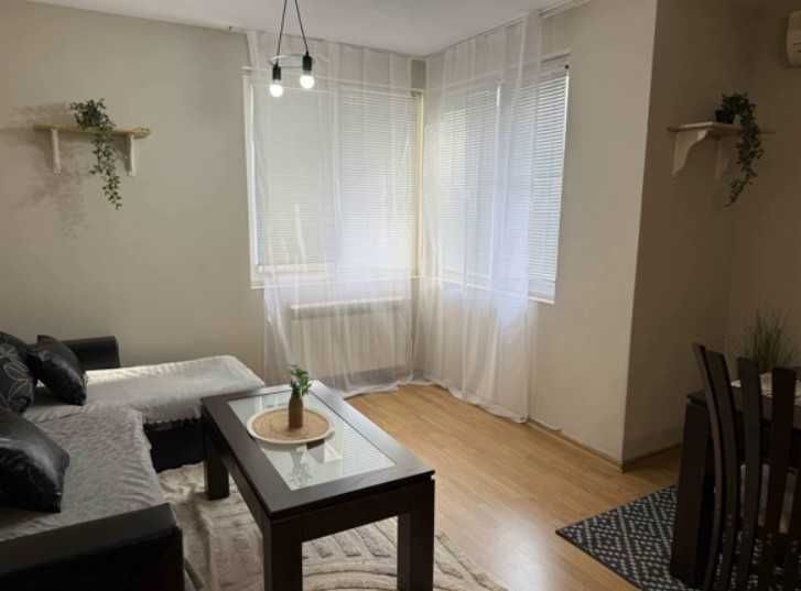 Дава се под наем Двустаен апартамент в София, Студентски град - 65 кв.м за 597.21 € - Снимка #2