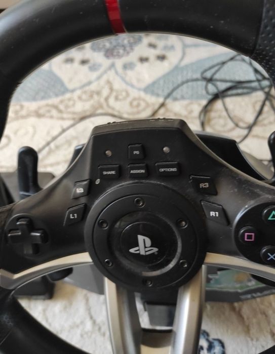 Руль продаётся работает на PS3 PS4