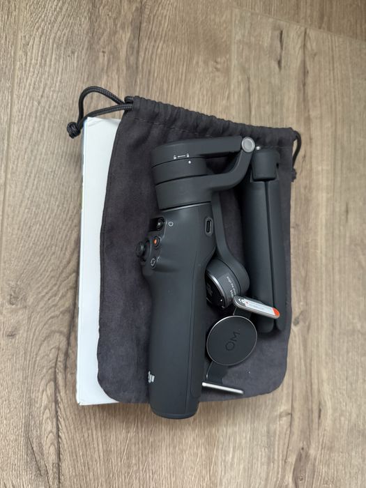 Продам стабилизатор DJI Osmo mobile 6