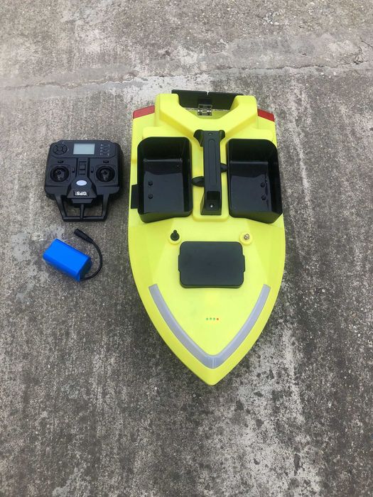 Barca Nadit si Momit iUni V020, GPS, Carcasa fosforescenta, 3 cuve, 2kg,