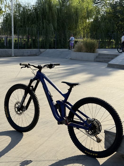 VAND/SCHIMB Trek slash 8