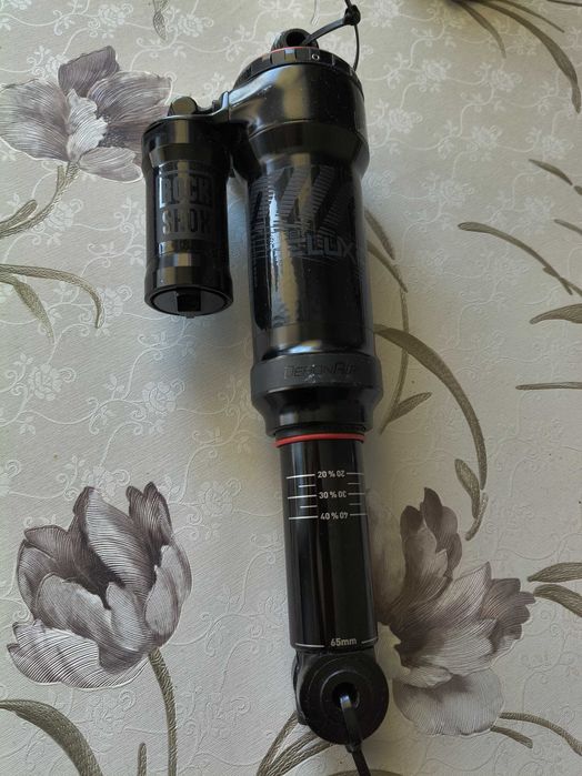 Rockshox super deluxe 230х65