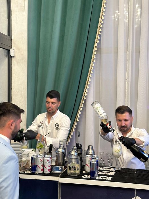 Jhonny's Events(Open Bar,Tort Shoturi,Oglinda Foto, Baloane cu fum)