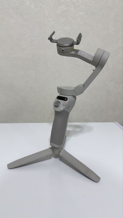 ПРОДАМ штатив  DJI OSMO Mobile