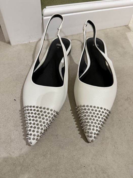 Нови обувки Zara