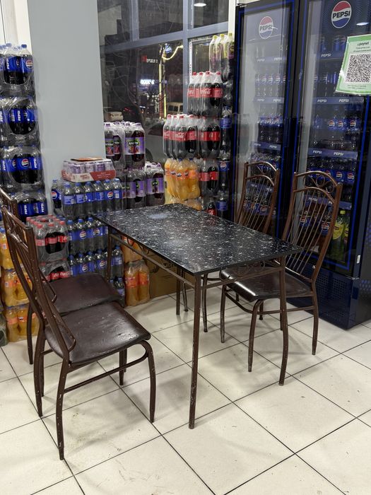 Stol stullar sotiladi