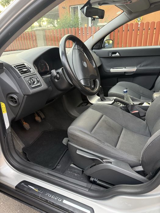 Se ofera spre vanzare volvo v50