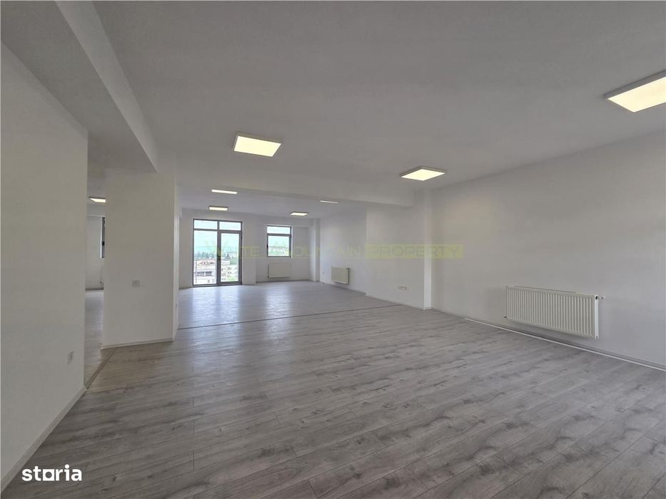 Apartament 4 camere Centrul Civic pretabil co-working hub
