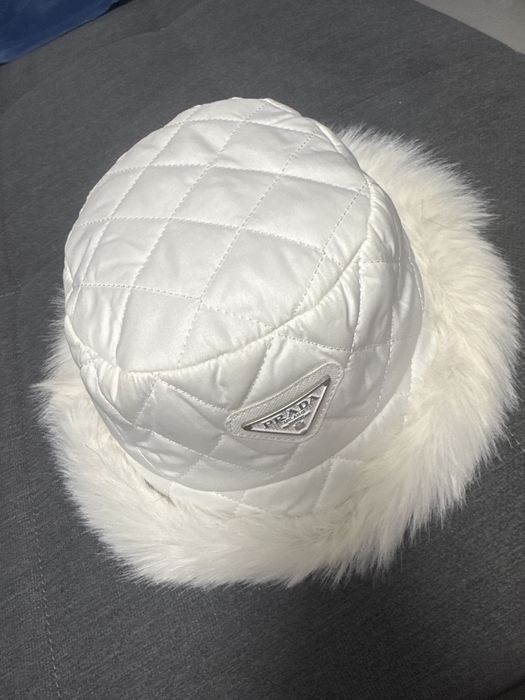 Palarie noua, fara eticheta