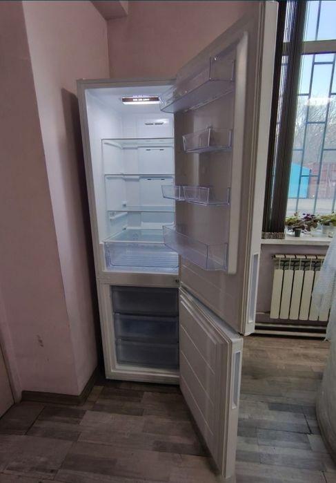 Продам холодильник