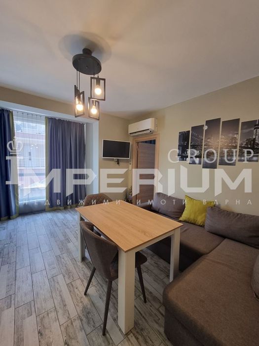 ТОП!!! Двустаен апартамент с ПАРКОМЯСТО под наем в района на кв. Вини