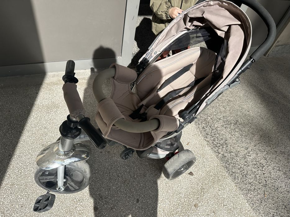 Бебешка триколка с функция сън