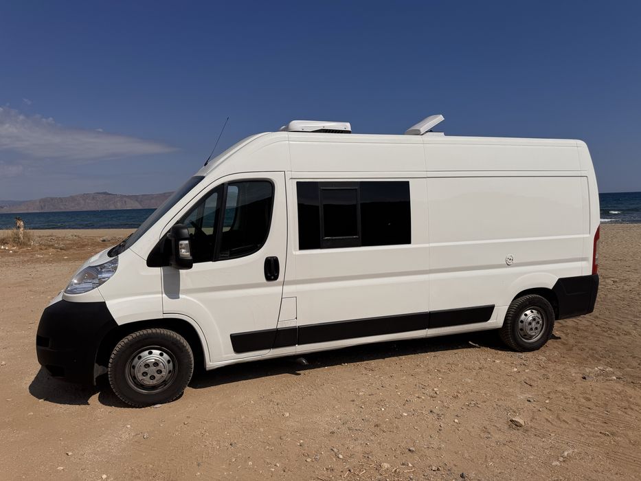 Campervan autorulota omologata si realizata in 2025 citroen jumper 2.2 hdi an 2012 cu 3 locuri