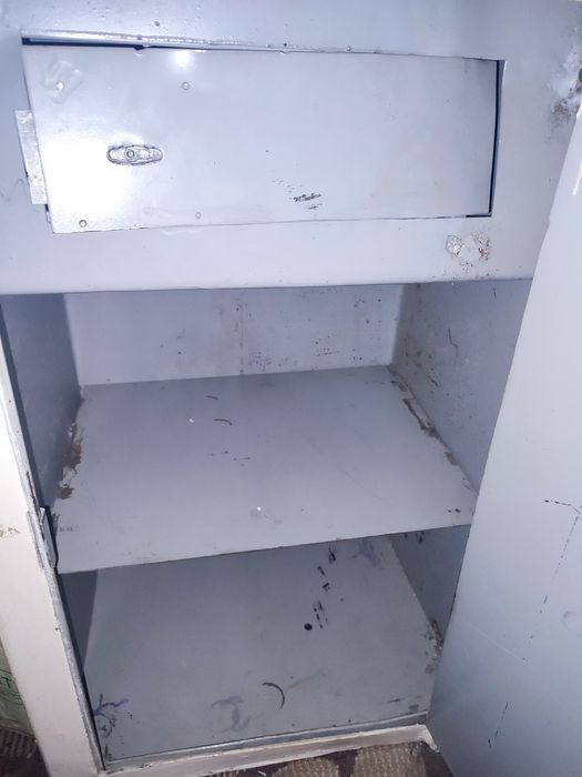 Металличиский сейф