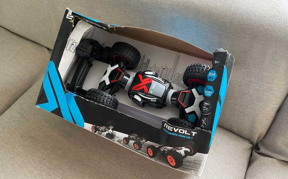 Masinuta telecomandata 4x4 + racer SilverLit Revolt - lipsa acumulator