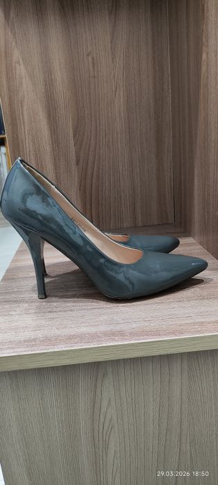 Продам туфли женские