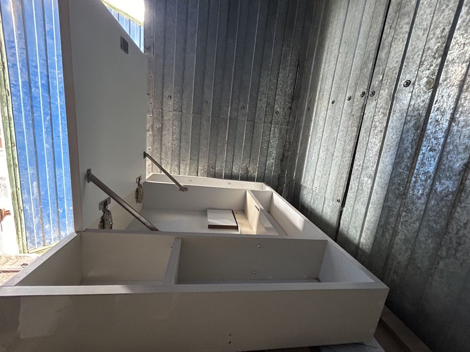 Полка для ноута подвесной