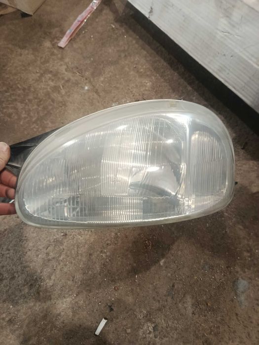 НОВ ляв фар Valeo за Опел Корса Б