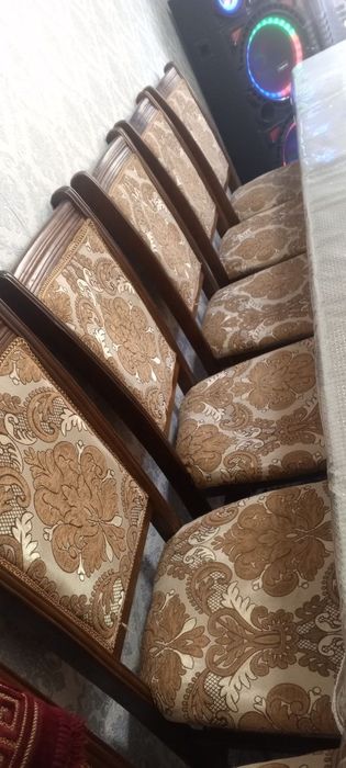 Комплект стол и стулья