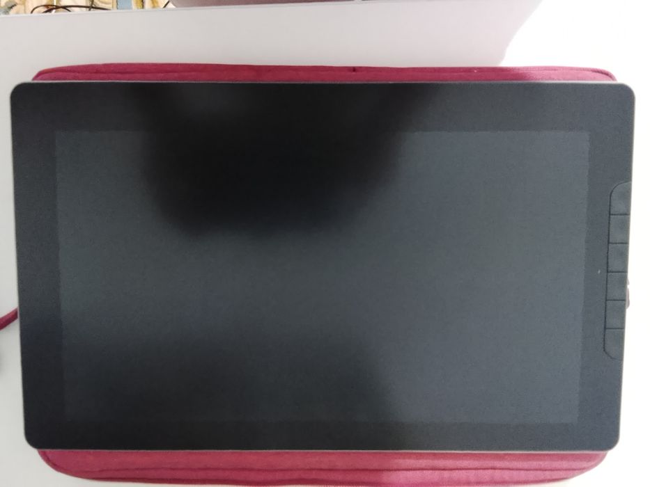 Tableta grafica cu display