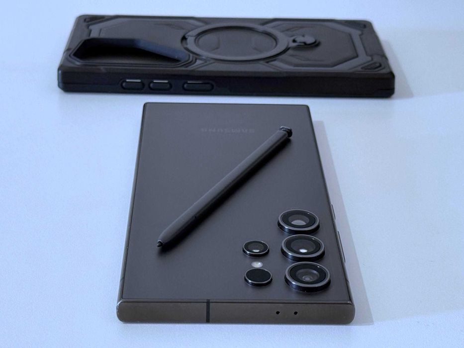 Бартер! Перфектен! Samsung Galaxy S24 Ultra Titanium Black (Черен)