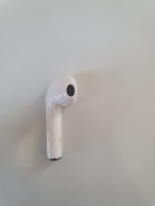 Airpods 1talik xolati yaxshi