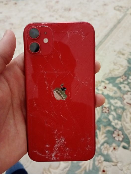 Продаю айфон 11 128 гб