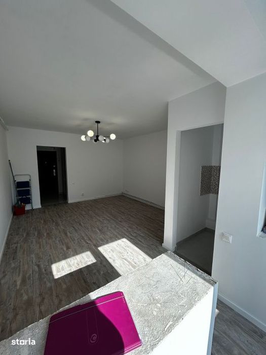 Garsoniera, 27 mp utili, etaj 4 din 10, Zona  Independentei