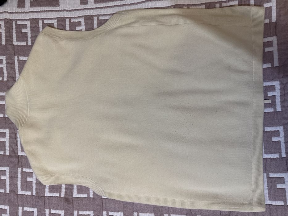 Белая безрукавка BOSS