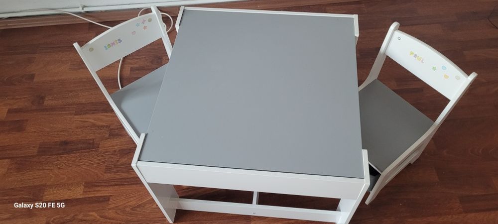 Vand masa activitati copii pret 80 lei