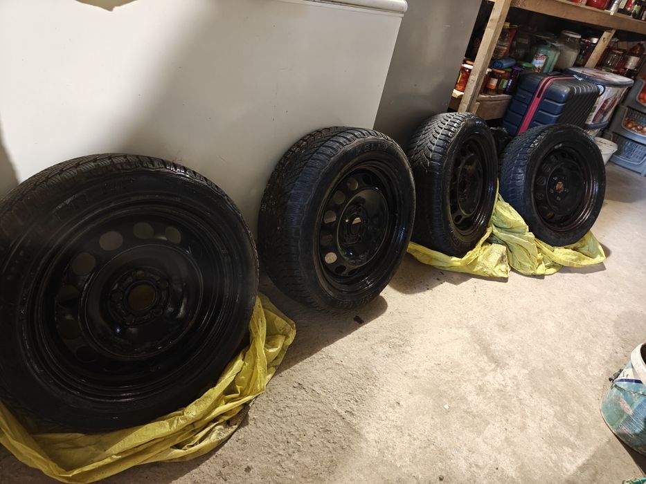 Vând Roți full echipate iarnă