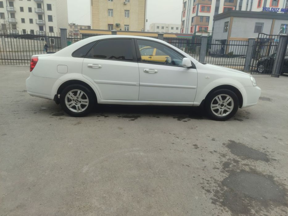 Lacetti Avtomat 2009yil 1.8 mator Kraska bor Pollik-chehol
4ta yumshoq