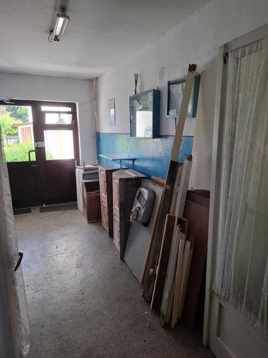 Transport moloz golire beci mobila veche