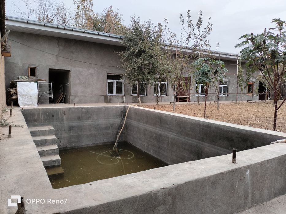 5 sotix uchaska sotiladi 3 ta xonasi narxi 55000$ kelishamz