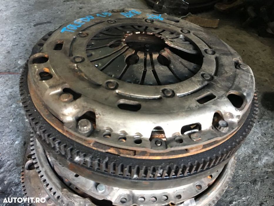 Kit Ambreiaj cu Volanta Masa Dubla Skoda Superb 1.9TDI BXE 2001 - 2012