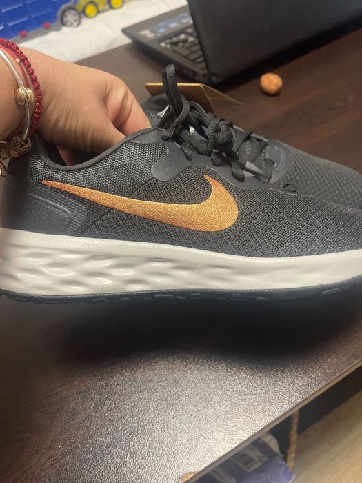 Дамски маратонки Nike