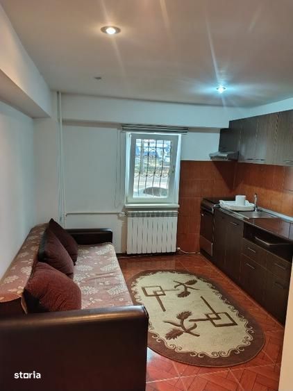 Garsonieră spatioasă , decomandată , parter înalt, INEL 2 — fotografia 1