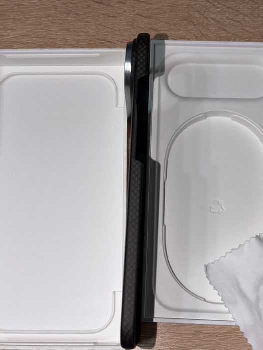 Pitaka iPhone Air Black