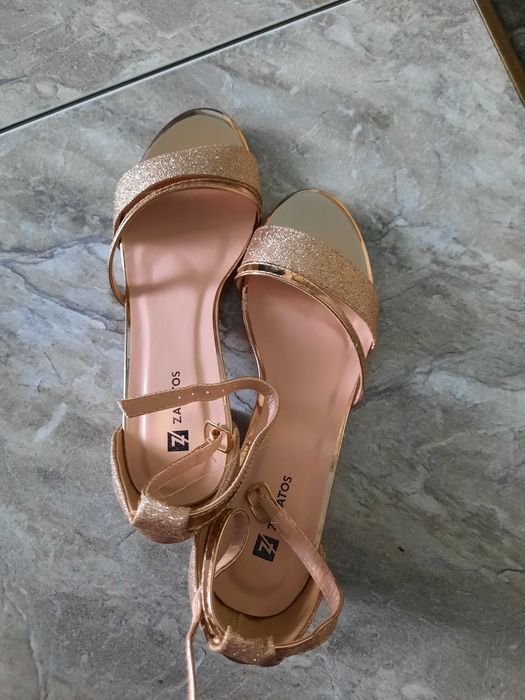 Официални обувки-сандали със златист брокат-37 номер