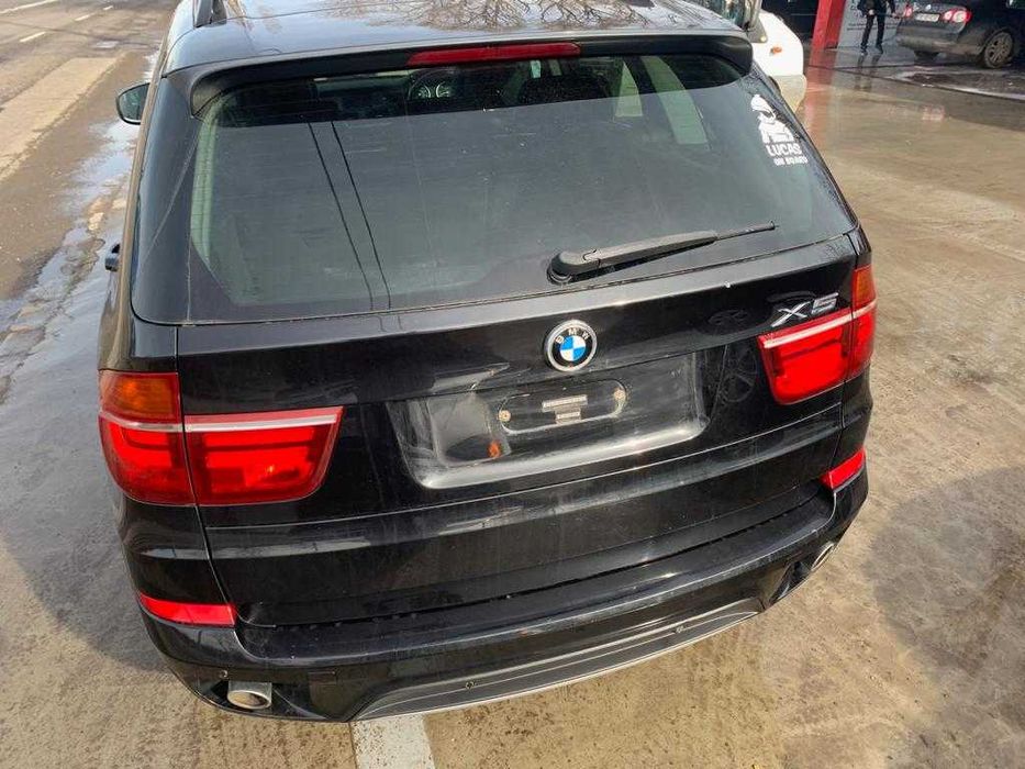 dezmembrez BMW X5 e70 facelift 3.0d/haion x5 e70/usa fata x5 e70/far
