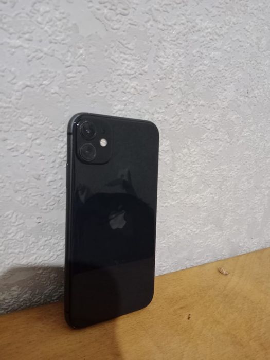 iPhone 11 128gb.