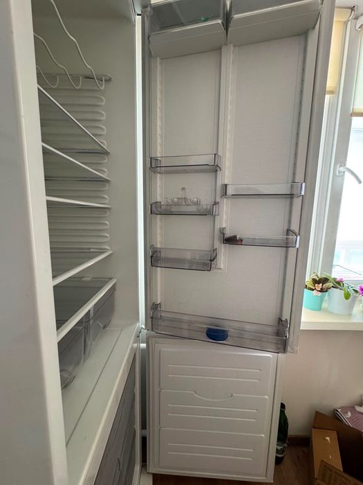 Продам холодильник Atlant